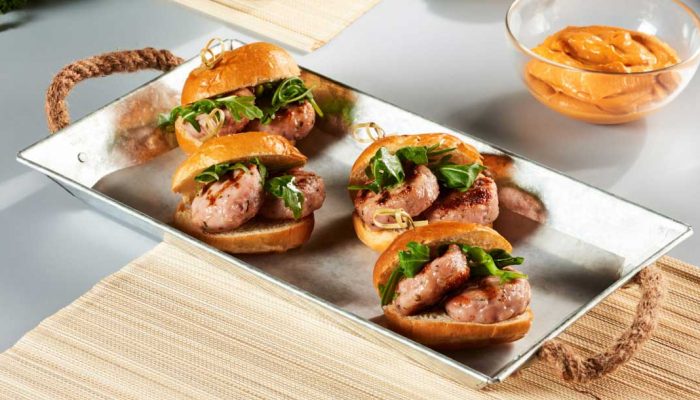 Pulgas De Conejo Con Rúcula Y Salsa Brava
